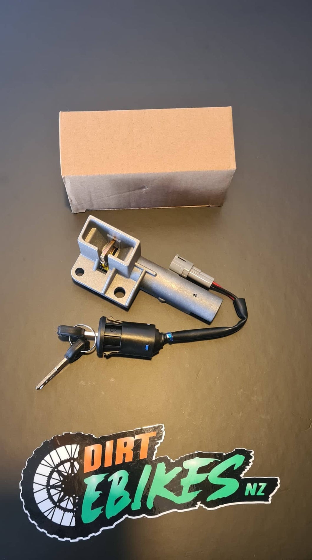 Sur-Ron ignition key and lock set